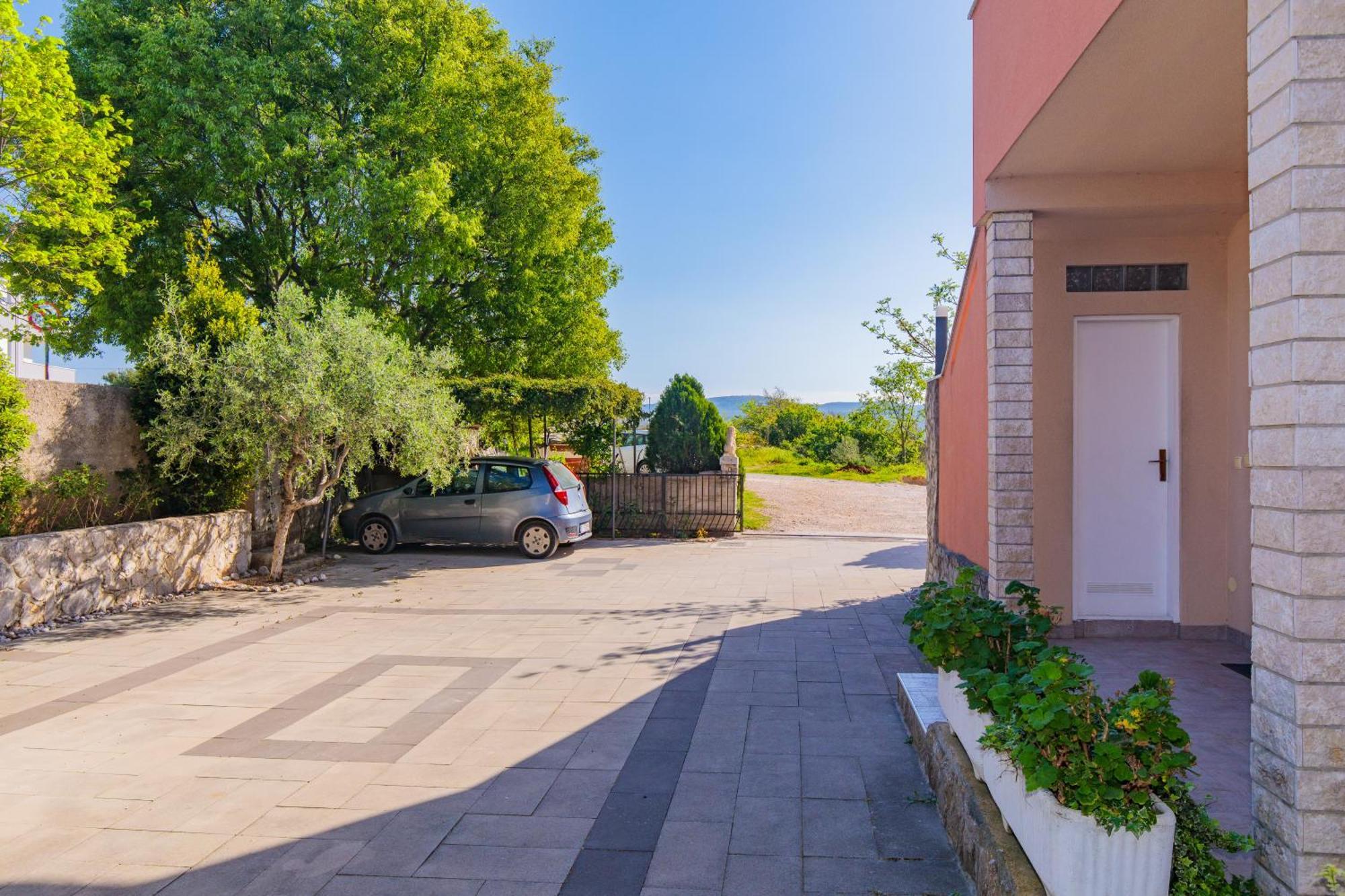 Apartment Todor Đảo Krk Ngoại thất bức ảnh